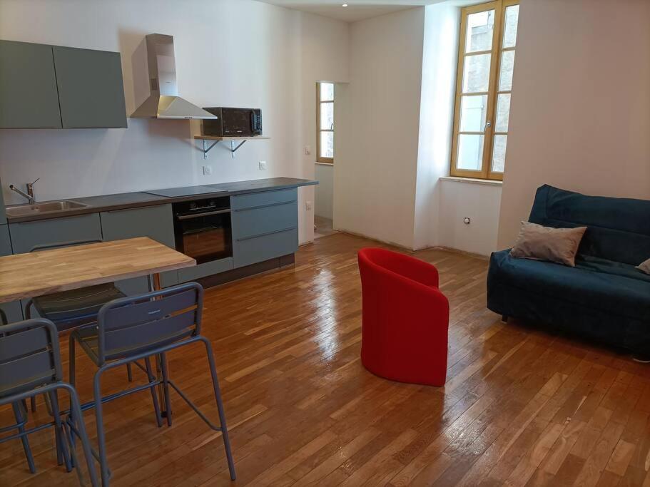 Appartement 1Er Etage Largentière Extérieur photo